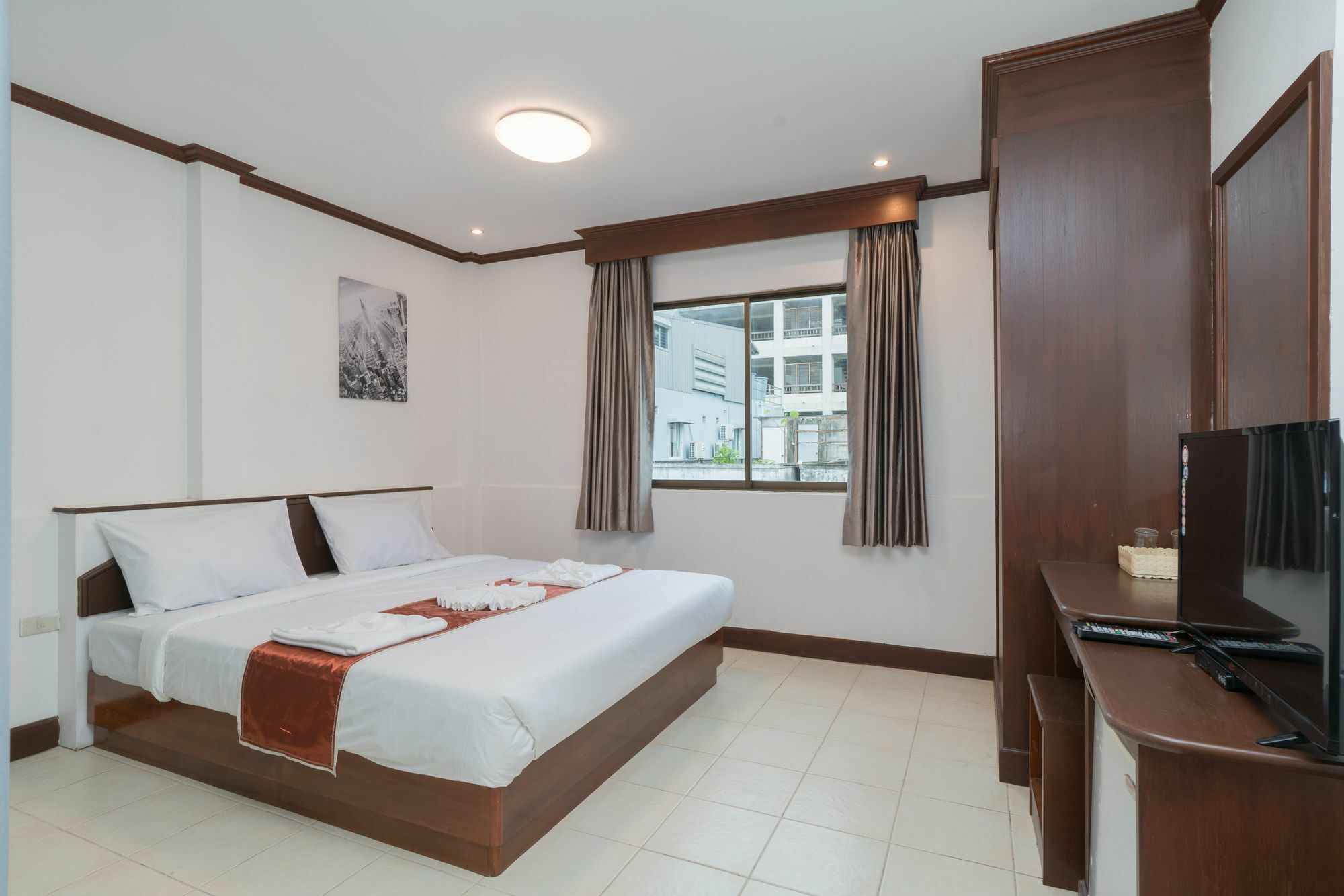 Knock Knock Beach Boutique Hotel Patong Ngoại thất bức ảnh